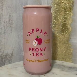 Soda pop candle 🕯️ - Apple 🍎 Peony 🌸 tea. 34.3 oz.